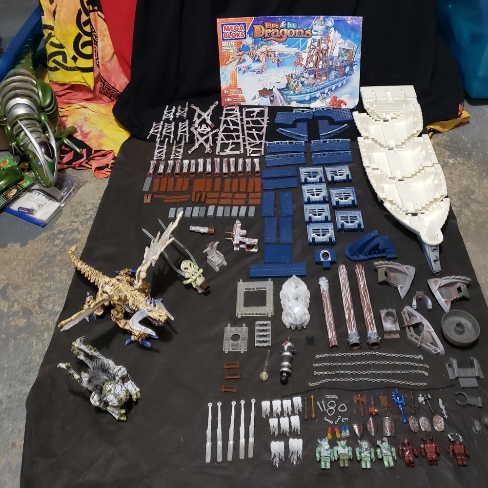 4Mega Bloks 04-VORGAN ICE FANG-9879-100% COMP+WORKS-Skeleton/Tuhg Dragons-Canon